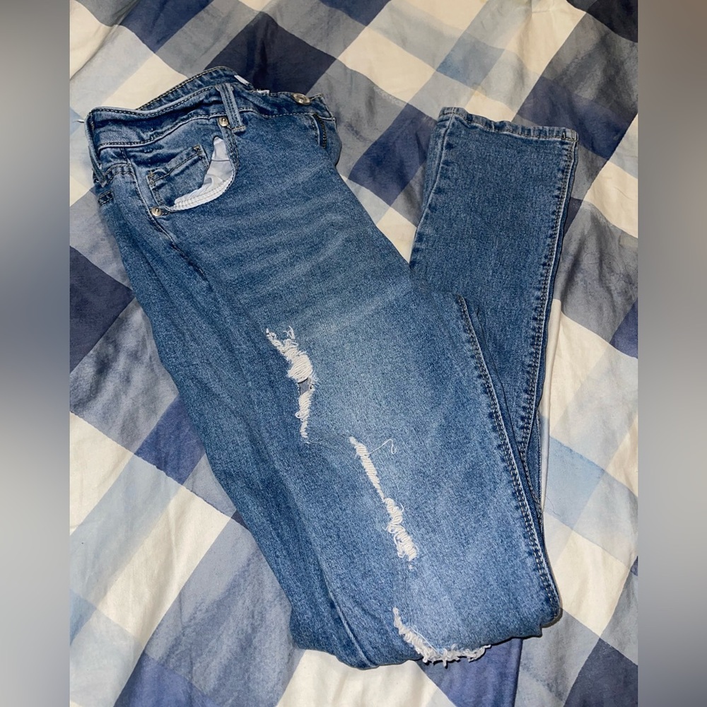 Ripped Skinny Jeans